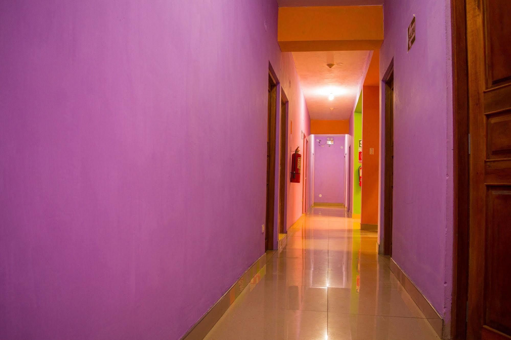 Hospedaje Las Amazonas Iquitos Exteriör bild